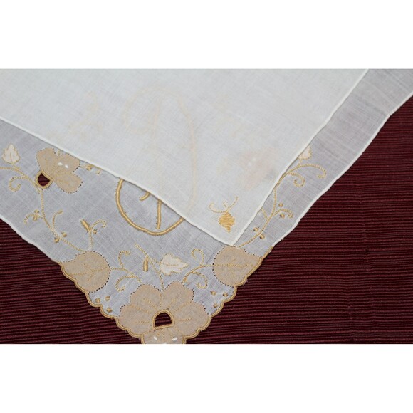 Vintage D Handkerchief Mid Century Modern Hankie Embroidered Floral Large Hankie - Picture 5 of 5